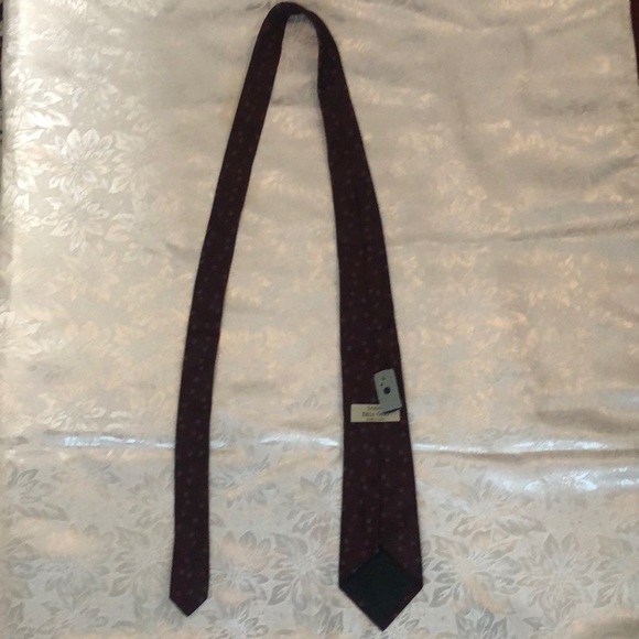 Men’s Tie - Picture 2 of 3